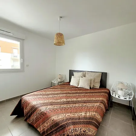 Apartmán Beau T2 Moderne Avec Piscine, Garage, Proche - - Fr-1-794-132