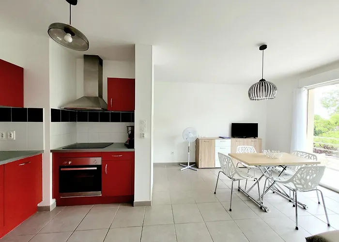 Beau T2 Moderne Avec Piscine, Garage, Proche - - Fr-1-794-132 Apartamento